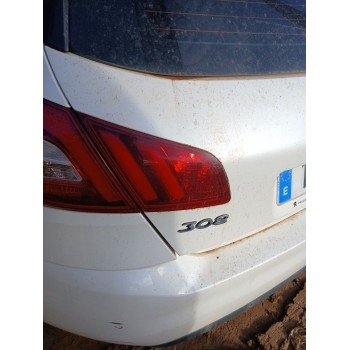 PILOTO TRASERO IZQUIERDO INTERIOR 9677818380 81260101 