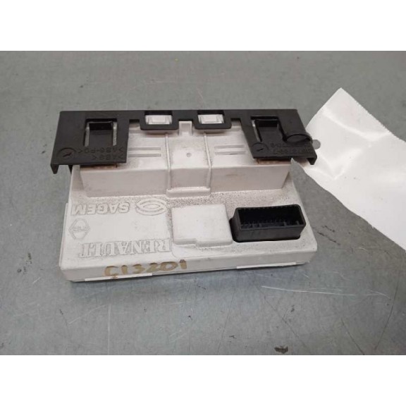 Recambio de display para renault megane ii berlina 5p authentique referencia OEM IAM 8200350498  