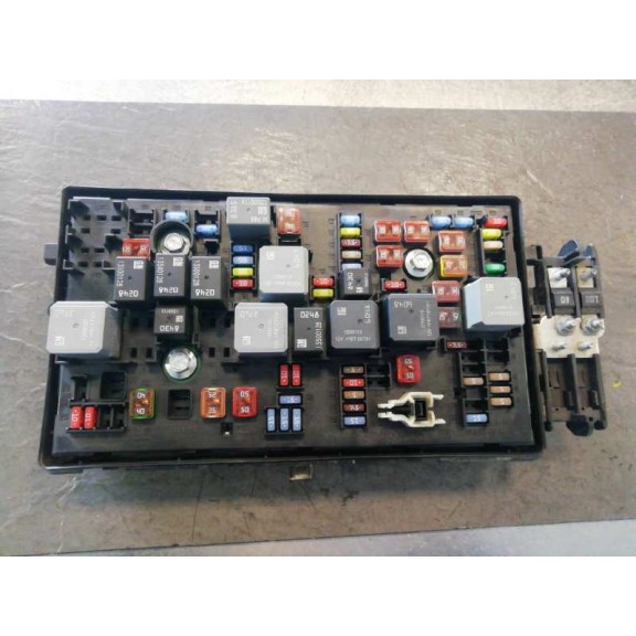 Recambio de caja reles / fusibles para opel insignia berlina 2.0 cdti cat referencia OEM IAM 544949969 13222782 13255300