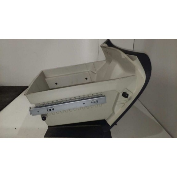 Recambio de guantera para renault captur luxe referencia OEM IAM 13440 VISTEON 