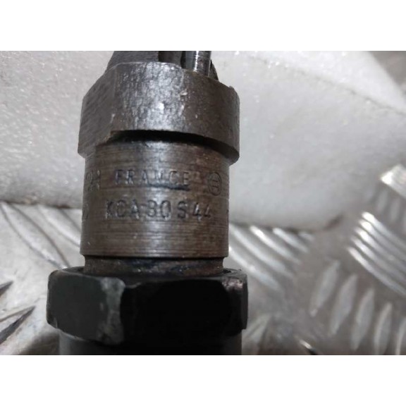 Recambio de inyector para renault rapid/express (f40) 1.6 diesel referencia OEM IAM KCA30S44  