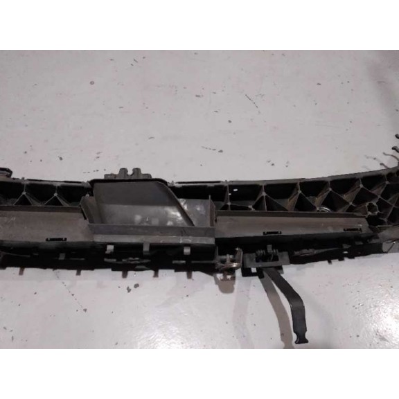 Recambio de travesaño superior para renault scenic ii authentique referencia OEM IAM   