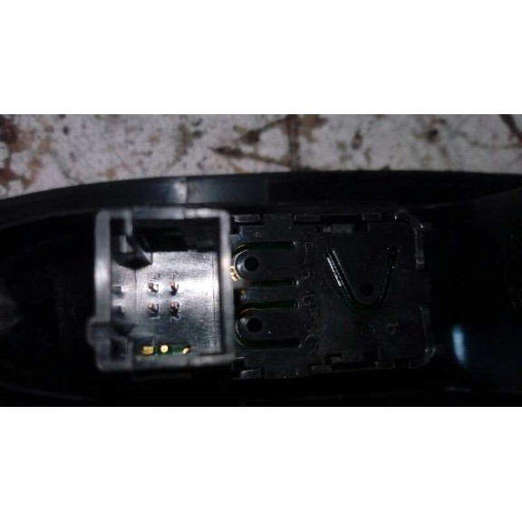 Recambio de mando elevalunas trasero derecho para citroën c4 lim. collection referencia OEM IAM 96657926XT  4 PIN