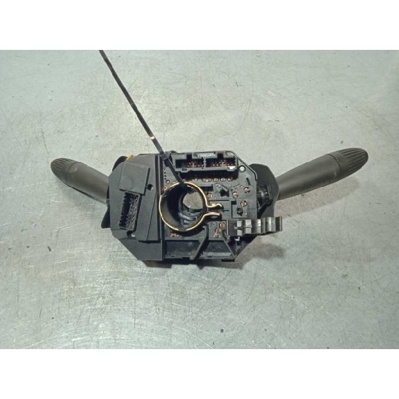 Recambio de mando multifuncion para fiat punto berlina (188) 1.3 16v multijet feel referencia OEM IAM 735381039  