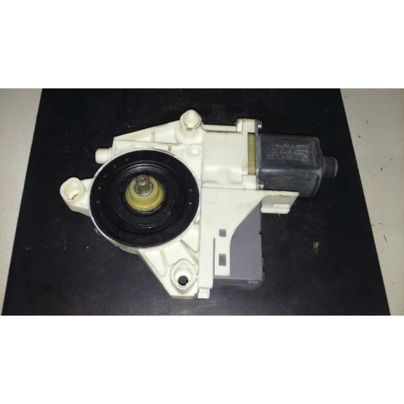 Recambio de motor elevalunas trasero izquierdo para peugeot 407 st sport referencia OEM IAM 999065101  