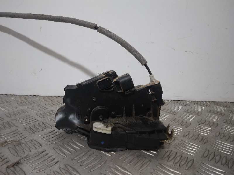 Recambio de cerradura puerta trasera derecha para bmw serie 3 berlina (e46) 320d referencia OEM IAM  7 PINES 