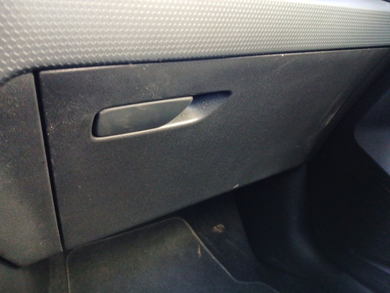 Recambio de guantera para audi a1 sportback (gba) 25 tfsi referencia OEM IAM 82b857035  