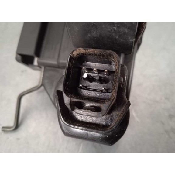 Recambio de cerradura puerta delantera izquierda para ssangyong rodius xdi premium referencia OEM IAM   5 PINS