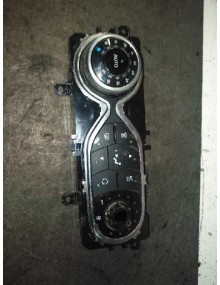 Recambio de mando climatizador para renault clio iv dynamique referencia OEM IAM 275101414R FALTA BOTON 