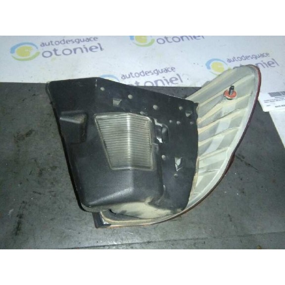 Recambio de piloto trasero derecho para bmw serie 3 berlina (e46) 320d referencia OEM IAM  AMBAR ROJO EXT