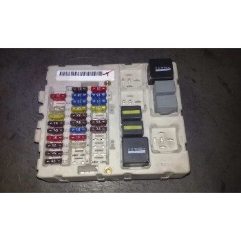 CAJA RELES / FUSIBLES 2M5T14A073AC 