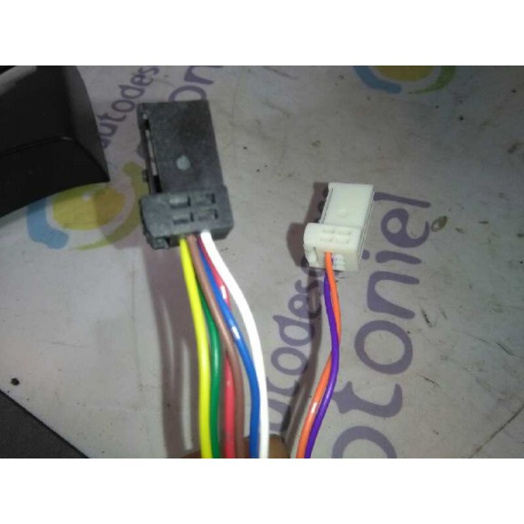 Recambio de retrovisor izquierdo para peugeot 308 referencia OEM IAM 8153NG NUEVO CON PILOTO ABATIBLE