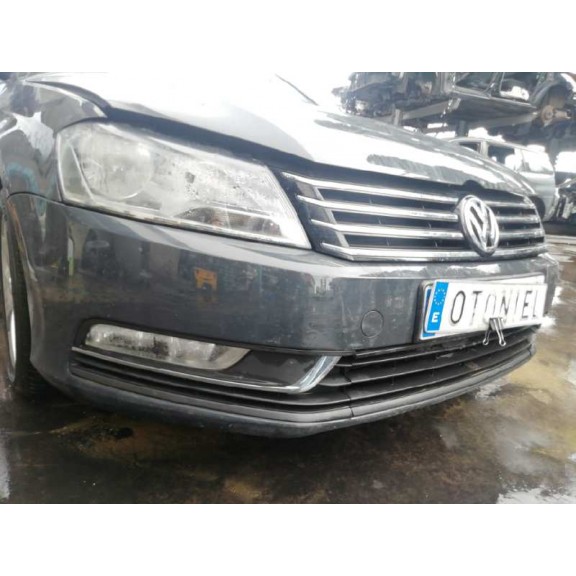 Recambio de paragolpes delantero para volkswagen passat lim. (362) edition referencia OEM IAM 3AA807221 UN SOPORTE MAL 3AA807221