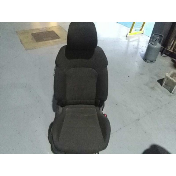 Recambio de asiento delantero derecho para kia carens ( ) concept referencia OEM IAM   