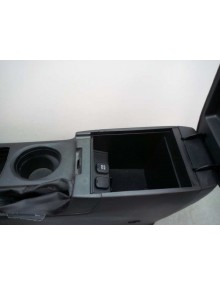 Recambio de apoyabrazos central para mazda cx-5 2.2 turbodiesel cat referencia OEM IAM KD4564961   2