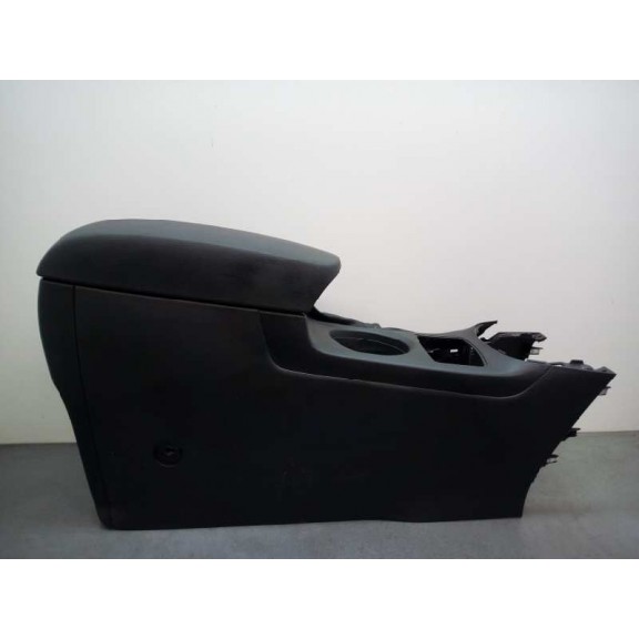 Recambio de apoyabrazos central para mazda cx-5 2.2 turbodiesel cat referencia OEM IAM KD4564961  