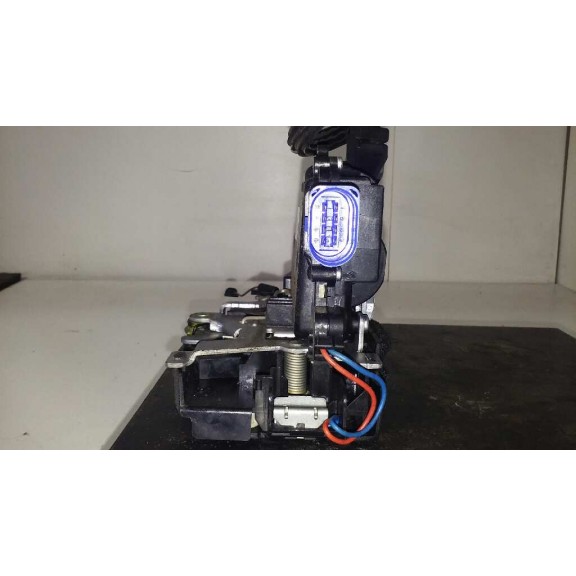 Recambio de cerradura puerta delantera derecha para skoda fabia (5j2 ) sport referencia OEM IAM 3B1837016CE  8 PINS