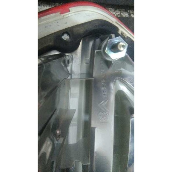 Recambio de piloto trasero derecho interior para citroën c4 picasso lx plus referencia OEM IAM 9653547677  