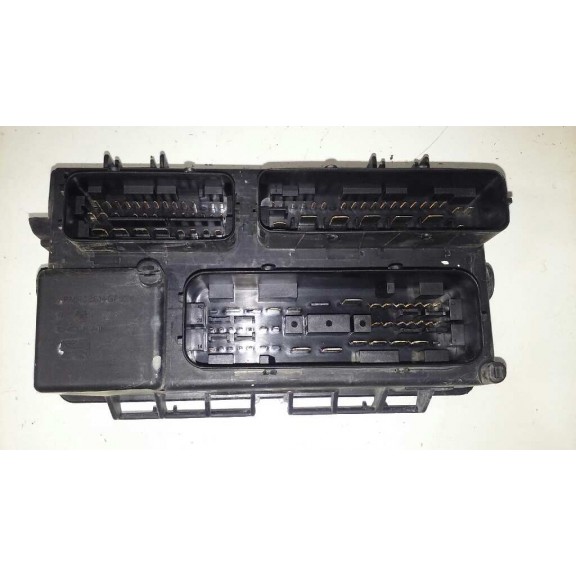 Recambio de caja reles / fusibles para opel corsa d catch me referencia OEM IAM 13217394EH  