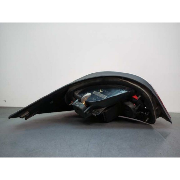 Recambio de piloto trasero derecho para bmw serie 5 berlina (e60) 520i referencia OEM IAM 7165738  