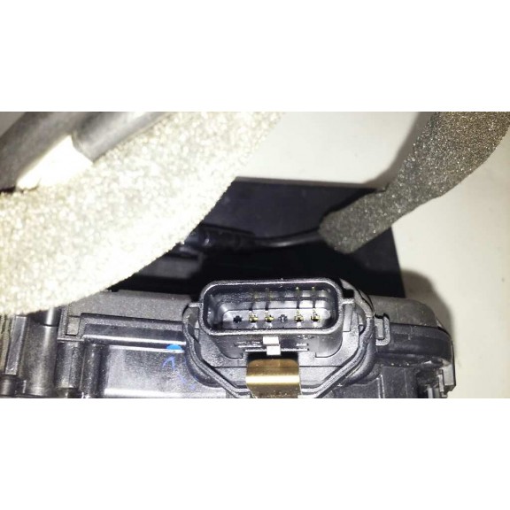 Recambio de cerradura puerta delantera derecha para renault captur luxe referencia OEM IAM 805022764R  4 PINS