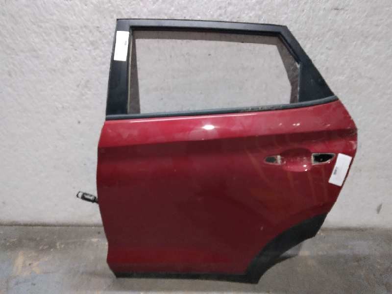 Recambio de puerta trasera izquierda para hyundai tucson 25 aniversario 4x2 referencia OEM IAM 77003D3000 ROJO 