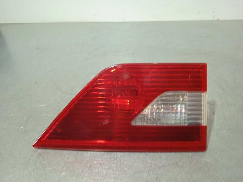 Recambio de piloto trasero izquierdo interior para bmw x3 (e83) 2.0d referencia OEM IAM 63213420203  