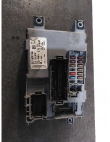 Recambio de caja reles / fusibles para fiat fiorino básico referencia OEM IAM 01353007080 28136469 116RI000674