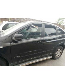 Recambio de puerta delantera izquierda para ssangyong actyon 200 xdi referencia OEM IAM 6201109100 SIN ACCESORIOS NEGRA