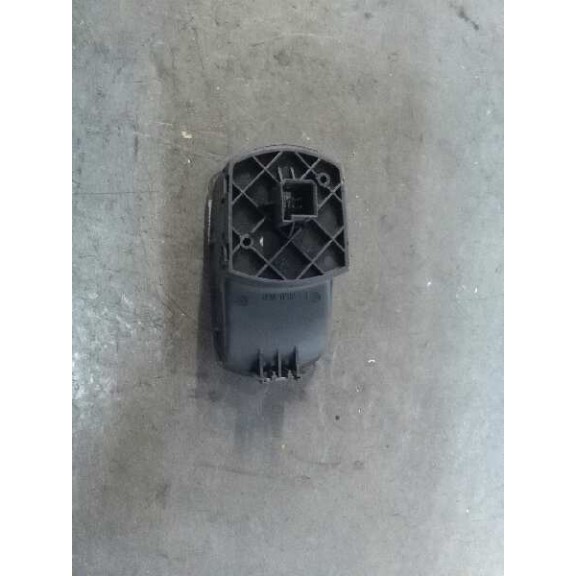 Recambio de mando elevalunas delantero derecho para opel corsa d catch me referencia OEM IAM   