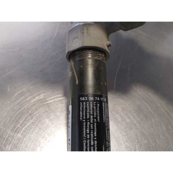 Recambio de pretensor airbag derecho para bmw serie 3 berlina (e46) 323i referencia OEM IAM 563067417B ENGANCHE 