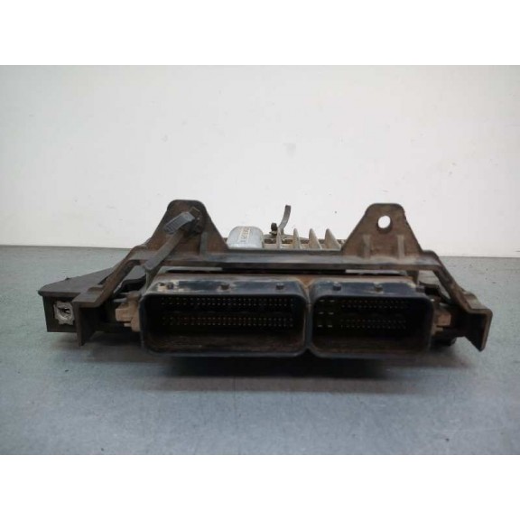 Recambio de centralita motor uce para chevrolet captiva 2.2 vcdi lt 2wd referencia OEM IAM 25187592  