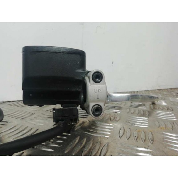 Recambio de bomba freno para yamaha tmax tmax dx referencia OEM IAM BREMBO BREMBO DERECHA