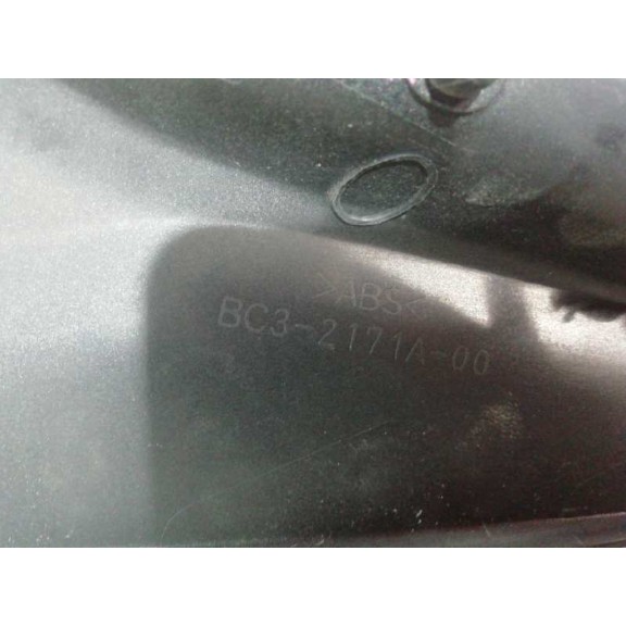 Recambio de moldura para yamaha tmax tmax dx referencia OEM IAM BC32171A00 COLIN TRASERO 
