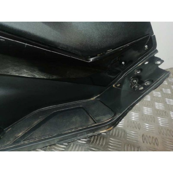 Recambio de plasticos para yamaha tmax tmax dx referencia OEM IAM BC32837M00 DELANTERO LATERAL DERECHO 