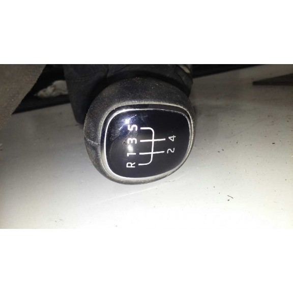 Recambio de pomo palanca cambio para skoda fabia ambition referencia OEM IAM 6V0711113AQDYT  