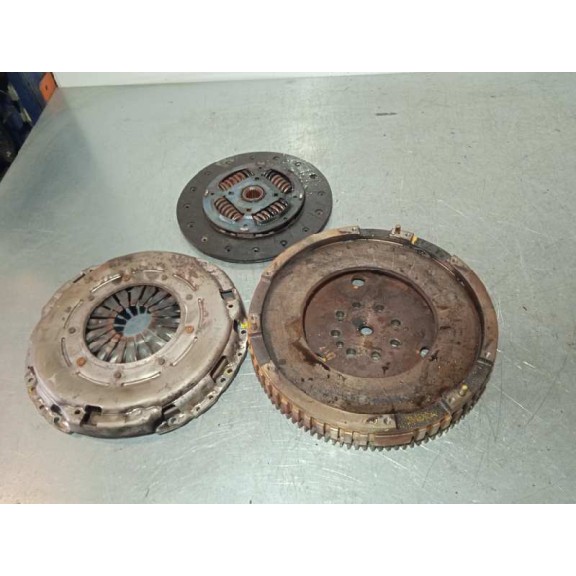 Recambio de kit embrague para kia carens ( ) drive referencia OEM IAM  FIJO 