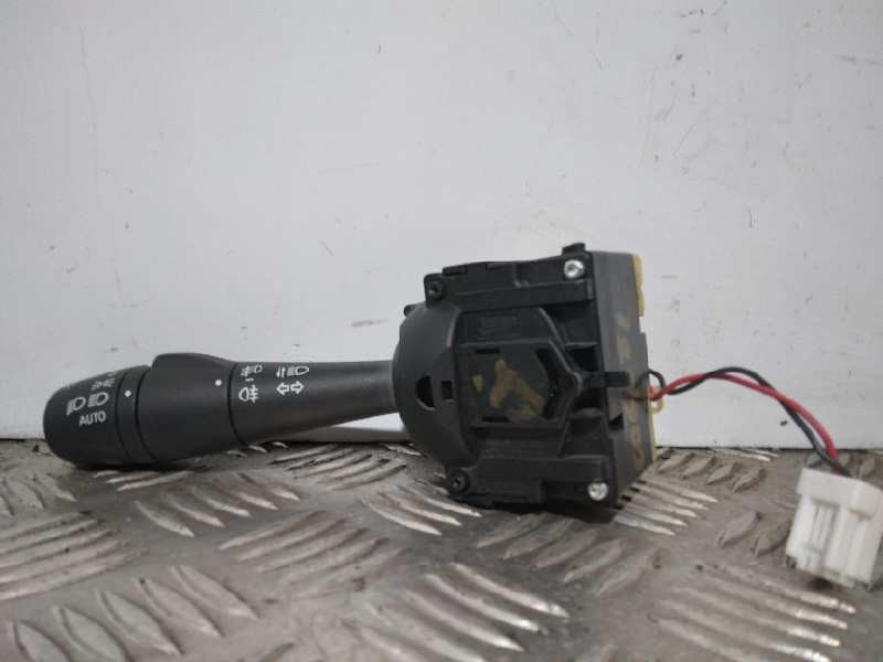 Recambio de mando intermitentes para renault clio iv dynamique referencia OEM IAM 8201167992  