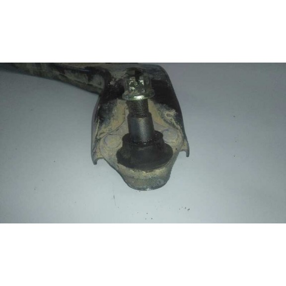 Recambio de brazo suspension inferior delantero derecho para toyota auris active referencia OEM IAM   