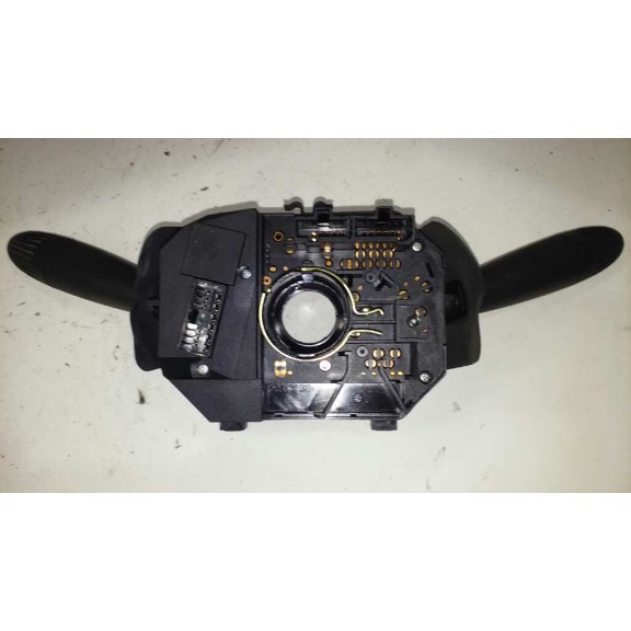 Recambio de mando multifuncion para fiat punto berlina (188) 1.2 8v referencia OEM IAM   
