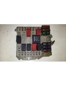 Recambio de caja reles / fusibles para fiat punto berlina (188) 1.2 8v referencia OEM IAM 46760255  