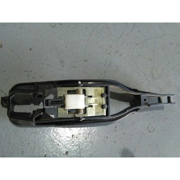 Recambio de maneta exterior trasera derecha para bmw serie 3 berlina (e46) 320d referencia OEM IAM  SOPORTE INTERIOR 