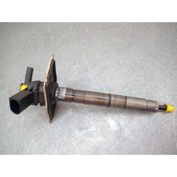 Recambio de inyector para volkswagen passat berlina (3c2) highline referencia OEM IAM 0445116030  