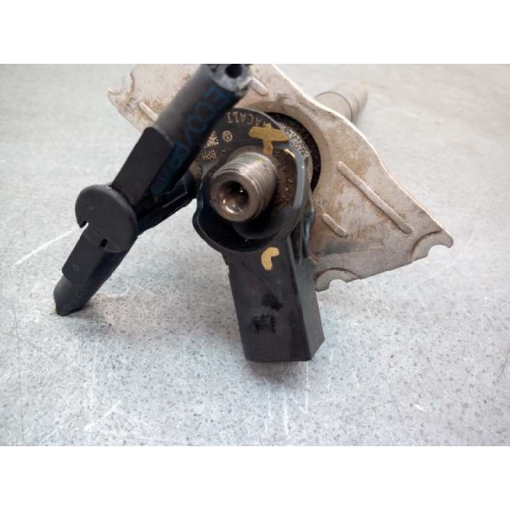 Recambio de inyector para volkswagen passat berlina (3c2) highline referencia OEM IAM 0445116030  