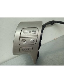 Recambio de mando volante para toyota auris luna referencia OEM IAM  CONTROL RADIO 