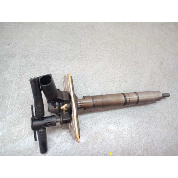 Recambio de inyector para volkswagen passat berlina (3c2) highline referencia OEM IAM 0445116030  