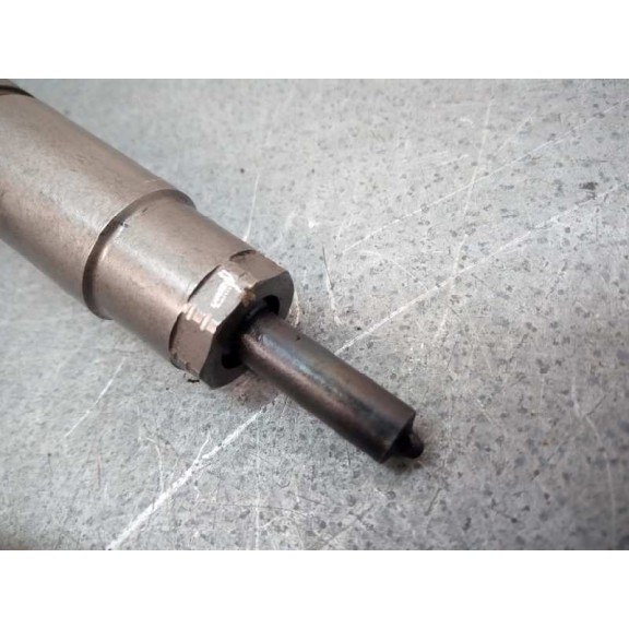 Recambio de inyector para volkswagen passat berlina (3c2) highline referencia OEM IAM 0445116030  