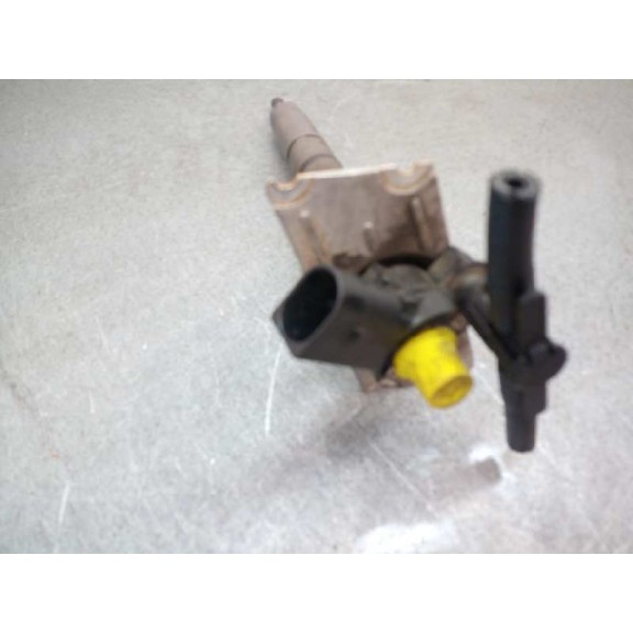 Recambio de inyector para volkswagen passat berlina (3c2) highline referencia OEM IAM 0445116030  