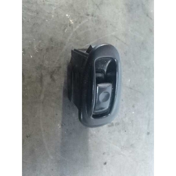 Recambio de mando elevalunas trasero izquierdo para mitsubishi santamo (hyundai) santamo confort referencia OEM IAM   