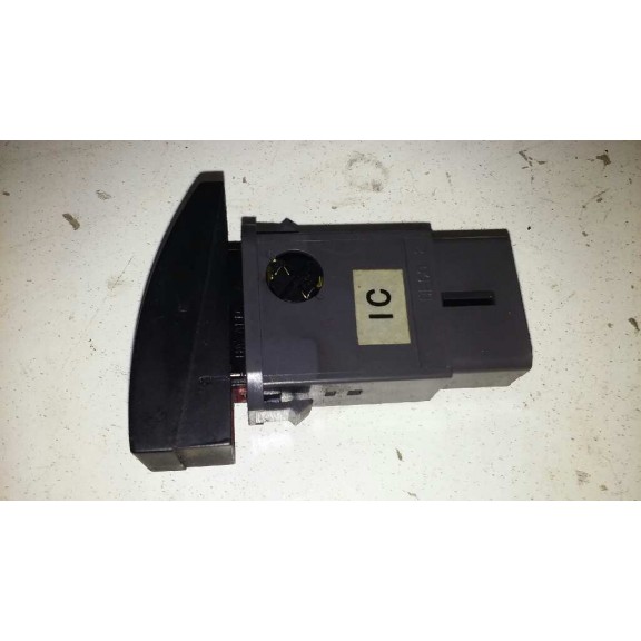 Recambio de warning para daewoo nubira berlina se referencia OEM IAM 864W0140  